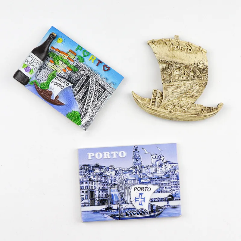 Fridge magnet with a Porto motif — example of a tourist souvenir