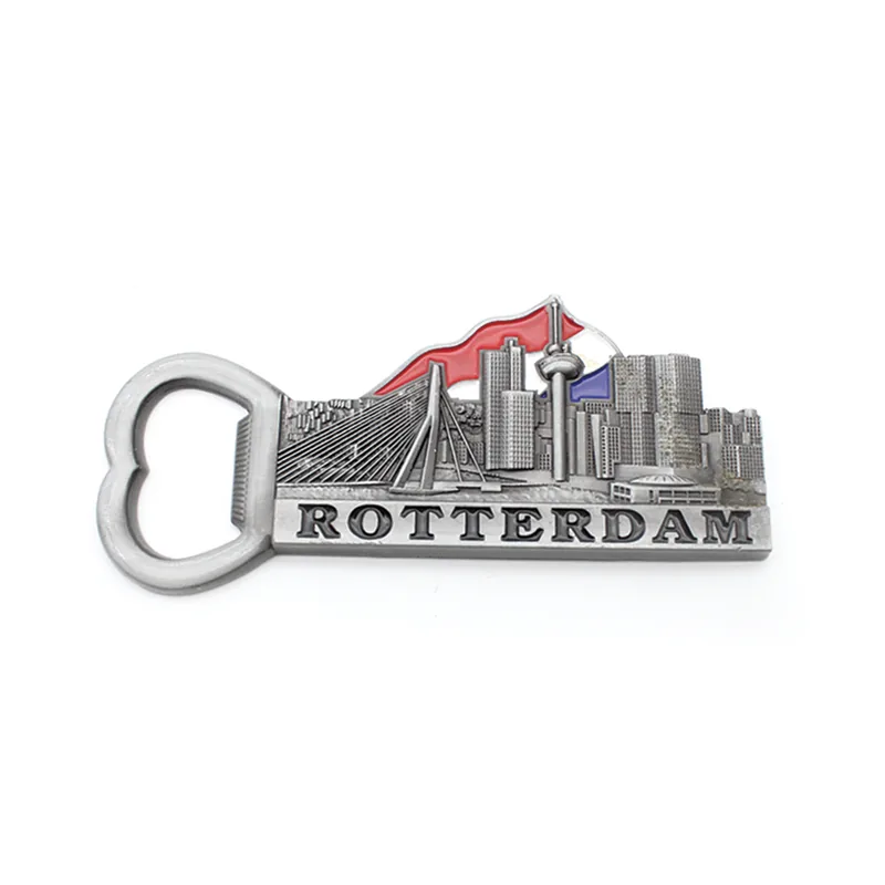 Magnes na lodówkę z motywem Rotterdam — przykład pamiątki turystycznej