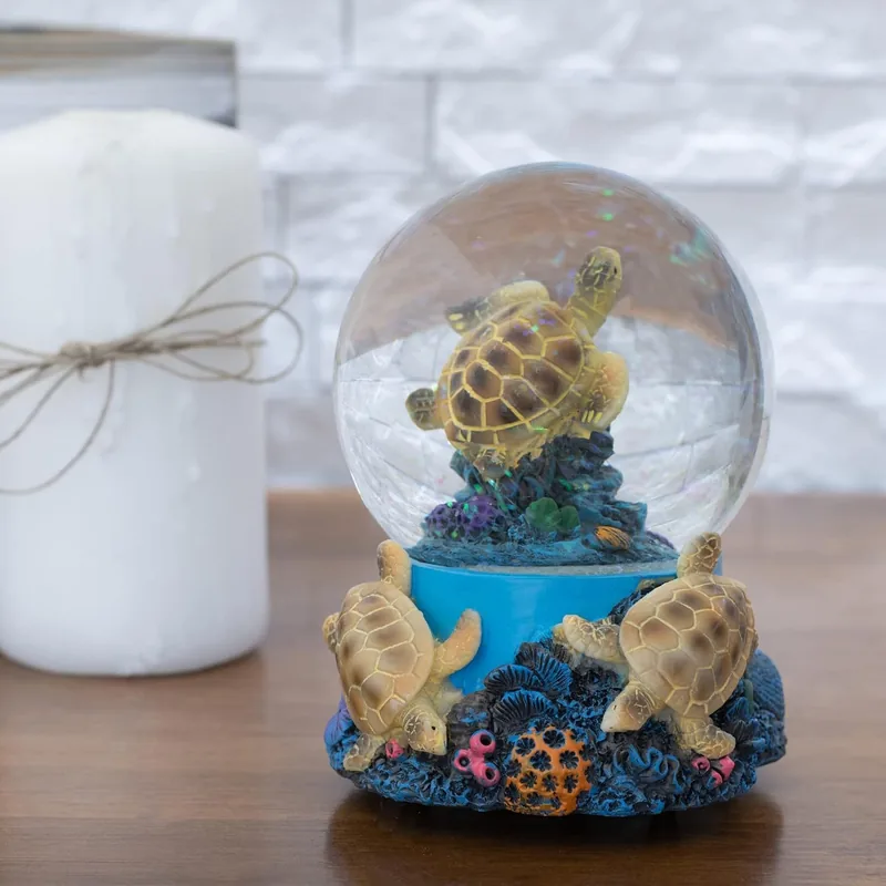 Schneekugeln & Figuren